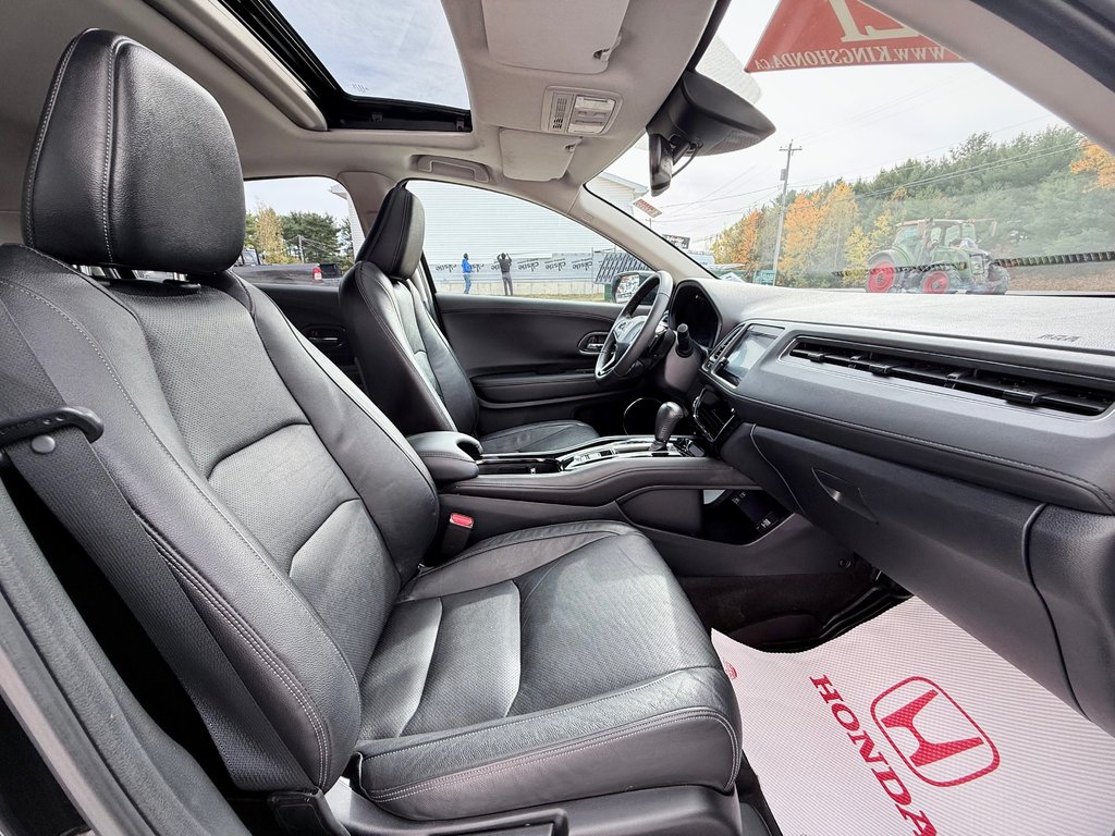 2021 Honda HR-V Touring | Sunroof, Lane Assist, Reverse Camera, BT in COLDBROOK, Nova Scotia - 26 - w1024h768px