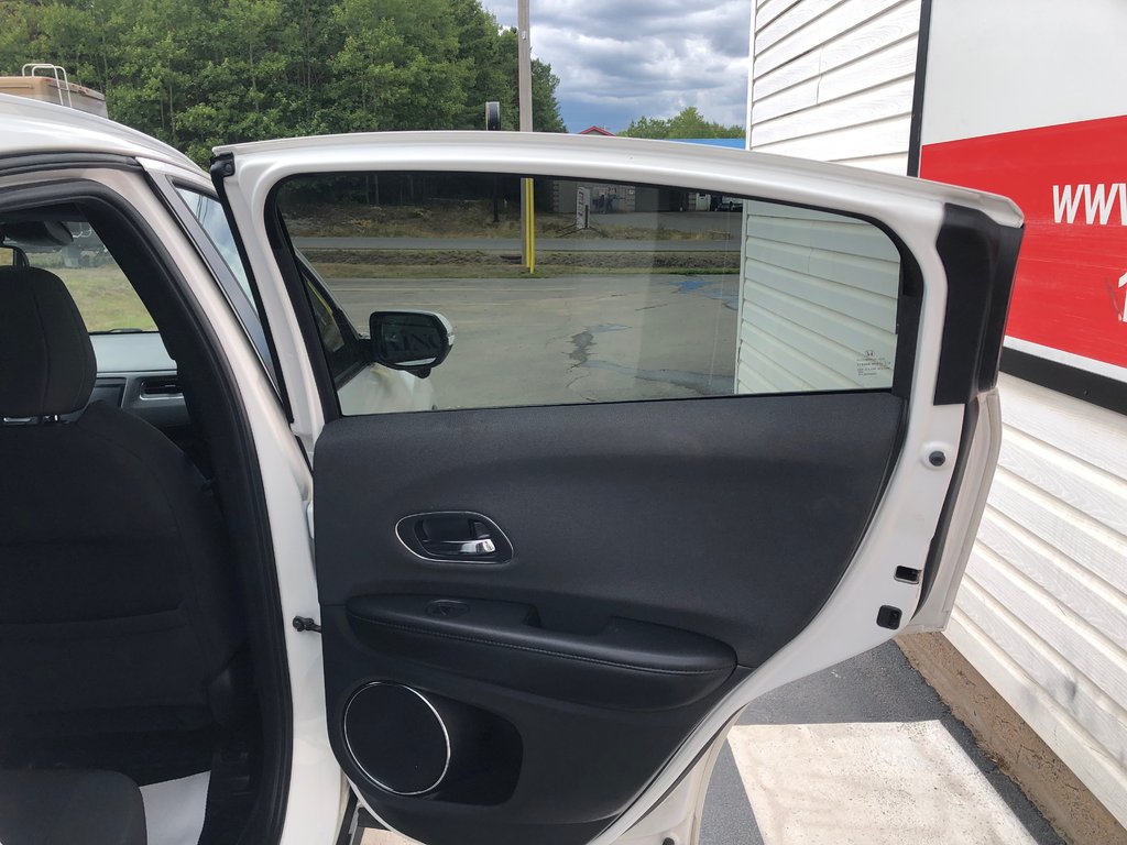 2022 Honda HR-V Sport - Sunroof, Reverse Camera, Lane Assist, AC in COLDBROOK, Nova Scotia - 23 - w1024h768px