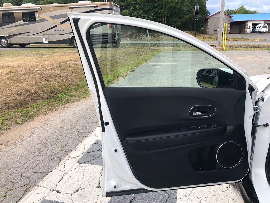 2022 Honda HR-V Sport - Sunroof, Reverse Camera, Lane Assist, AC in COLDBROOK, Nova Scotia - 7 - w1024h768px