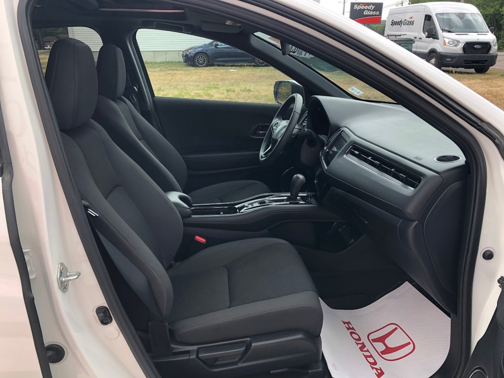 2022 Honda HR-V Sport - Sunroof, Reverse Camera, Lane Assist, AC in COLDBROOK, Nova Scotia - 25 - w1024h768px
