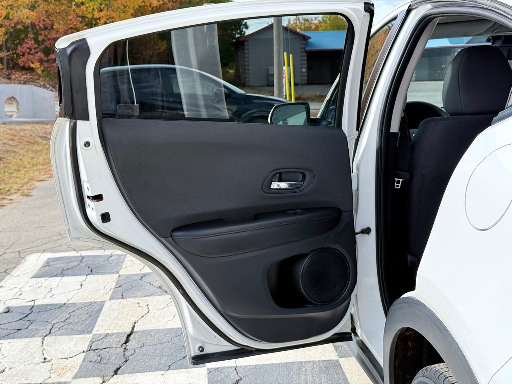 2022 Honda HR-V LX | Heated Seats, Bluetooth Hands-Free Controls in COLDBROOK, Nova Scotia - 17 - w1024h768px