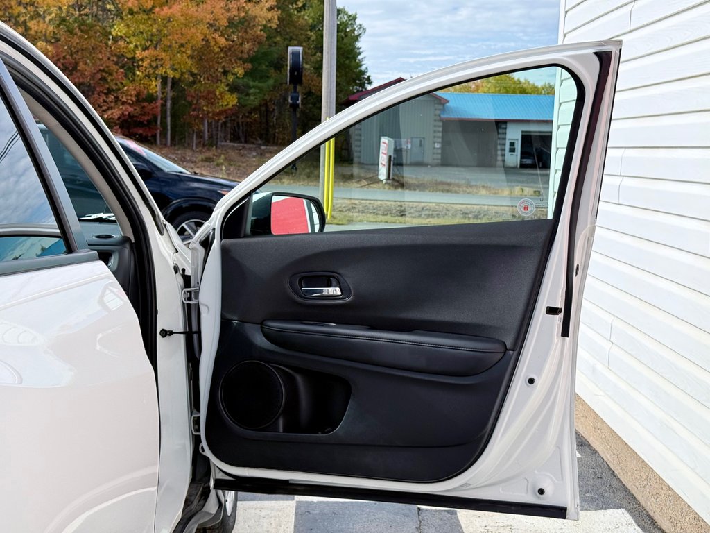 2022 Honda HR-V LX | Heated Seats, Bluetooth Hands-Free Controls in COLDBROOK, Nova Scotia - 22 - w1024h768px