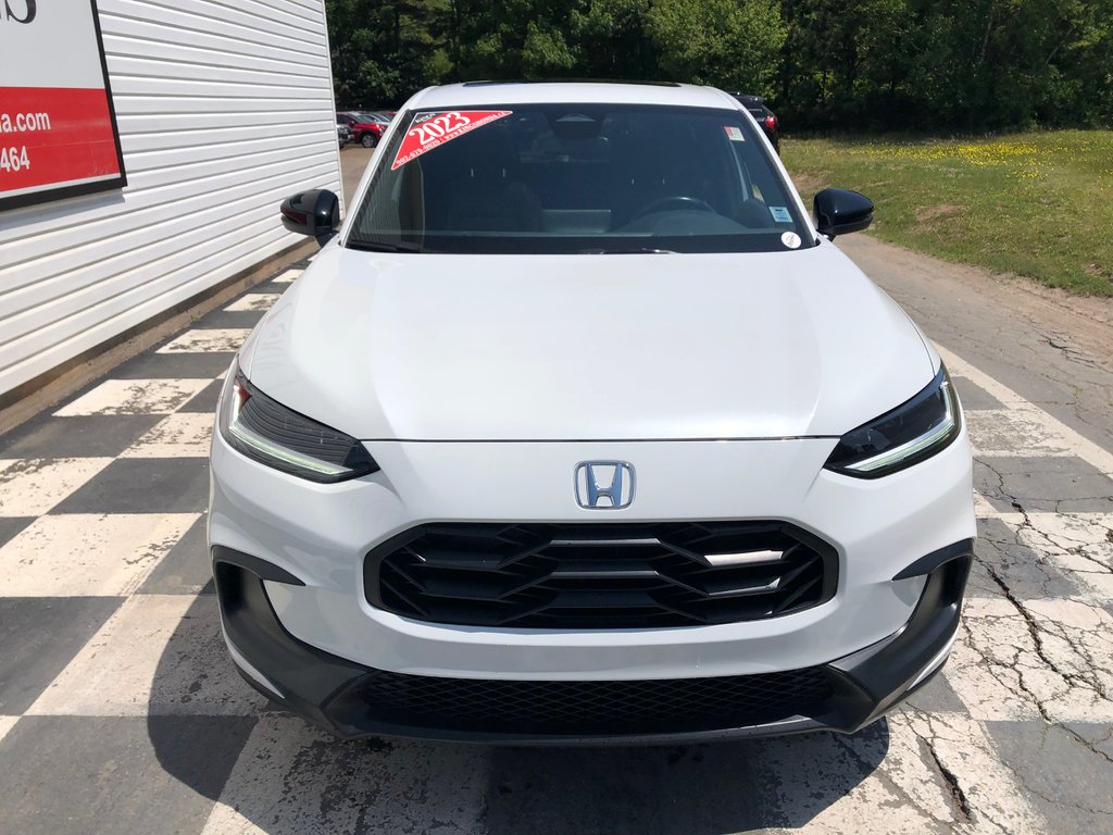 Honda HR-V Sport - sunroof, reverse camera, hands free, a/c 2023 à COLDBROOK, Nouvelle-Écosse - 2 - w1024h768px