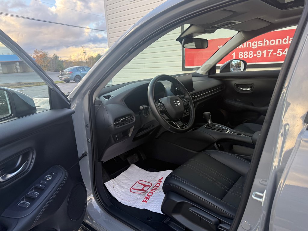 2025 Honda HR-V EX-L Navi, keyless entry, remote start, navigation in COLDBROOK, Nova Scotia - 9 - w1024h768px
