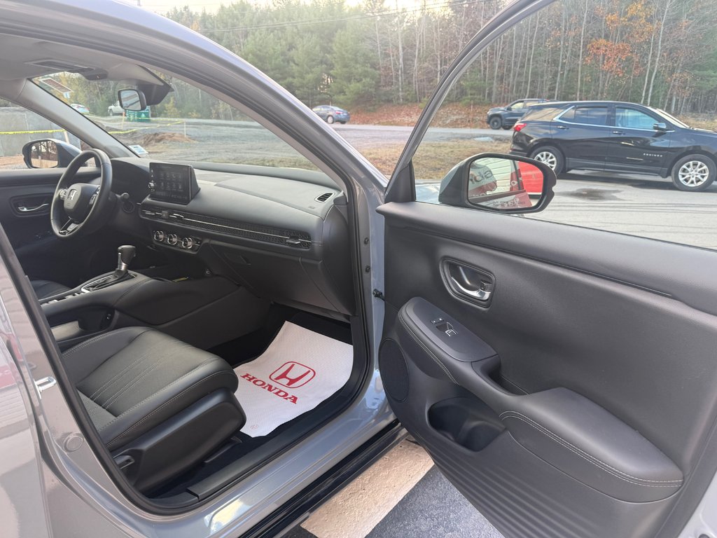 2025 Honda HR-V EX-L Navi, keyless entry, remote start, navigation in Kentville, Nova Scotia - 23 - w1024h768px