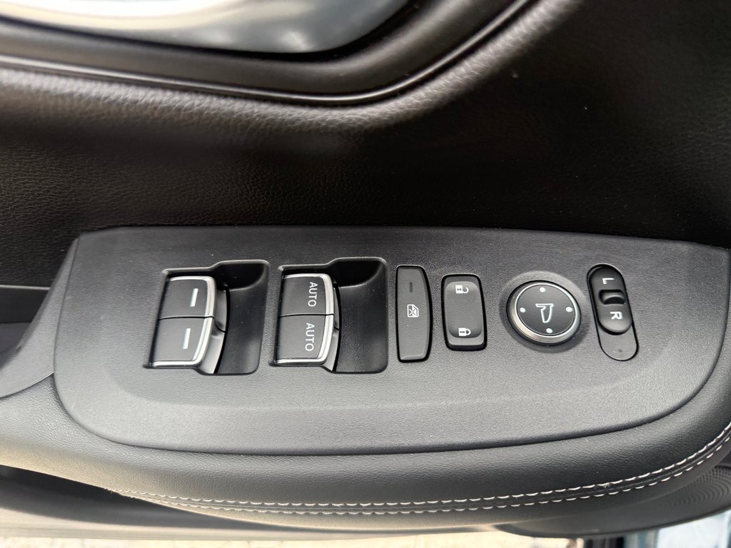 2025 Honda HR-V EX-L Navi, keyless entry, backup camera, Bluetooth in Kentville, Nova Scotia - 8 - w1024h768px