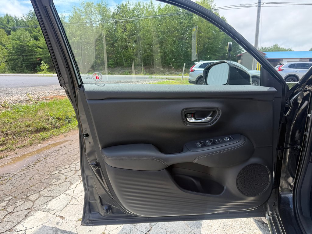 2025 Honda HR-V EX-L Navi, keyless entry, backup camera, Bluetooth in Kentville, Nova Scotia - 7 - w1024h768px