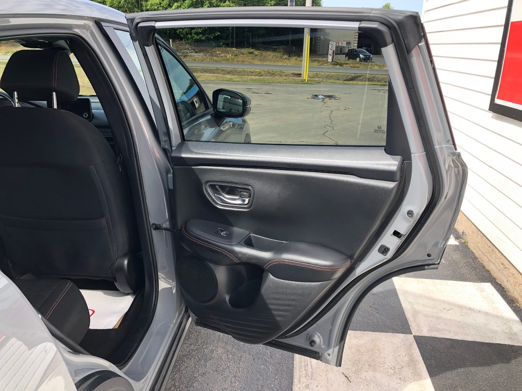 Honda HRV Sport - Sunroof, Heated Seats, Reverse Camera 2023 à COLDBROOK, Nouvelle-Écosse - 22 - w1024h768px