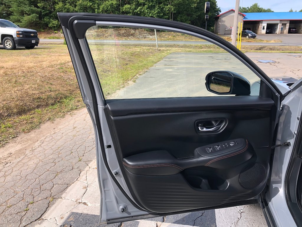 Honda HRV Sport - Sunroof, Heated Seats, Reverse Camera 2023 à COLDBROOK, Nouvelle-Écosse - 7 - w1024h768px