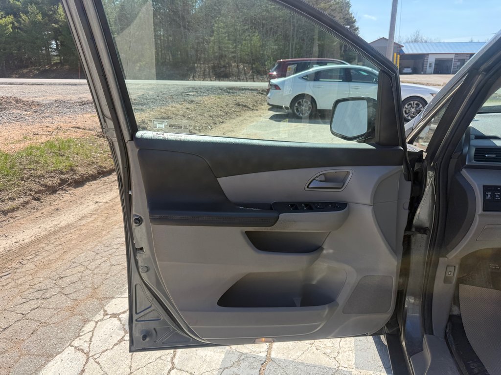 2012 Honda ODYSSEY EX-L, keyless entry, backup camera, Bluetooth in COLDBROOK, Nova Scotia - 7 - w1024h768px