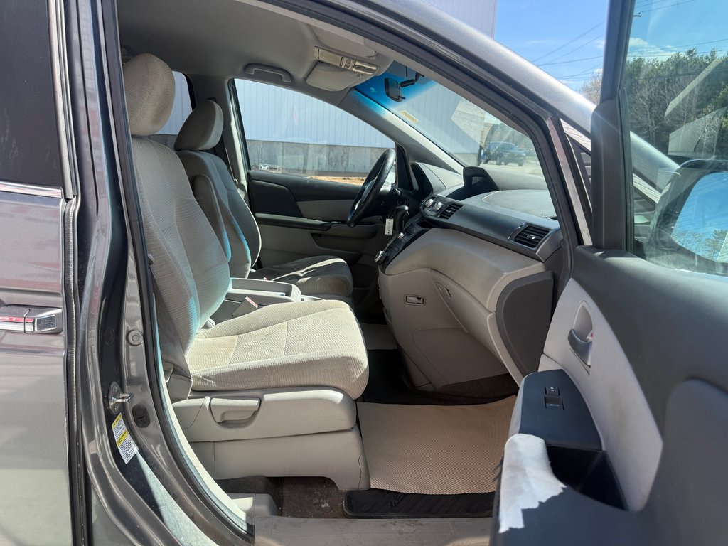 2012 Honda ODYSSEY EX-L, keyless entry, backup camera, Bluetooth in COLDBROOK, Nova Scotia - 19 - w1024h768px