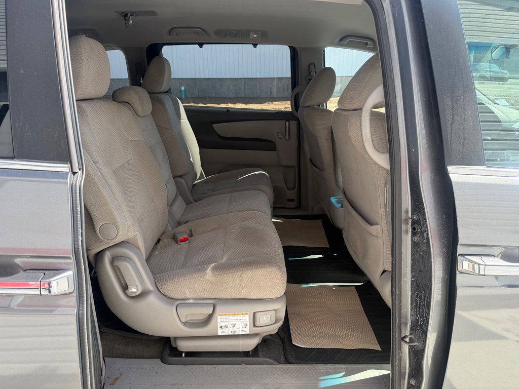 2012 Honda ODYSSEY EX-L, keyless entry, backup camera, Bluetooth in COLDBROOK, Nova Scotia - 17 - w1024h768px