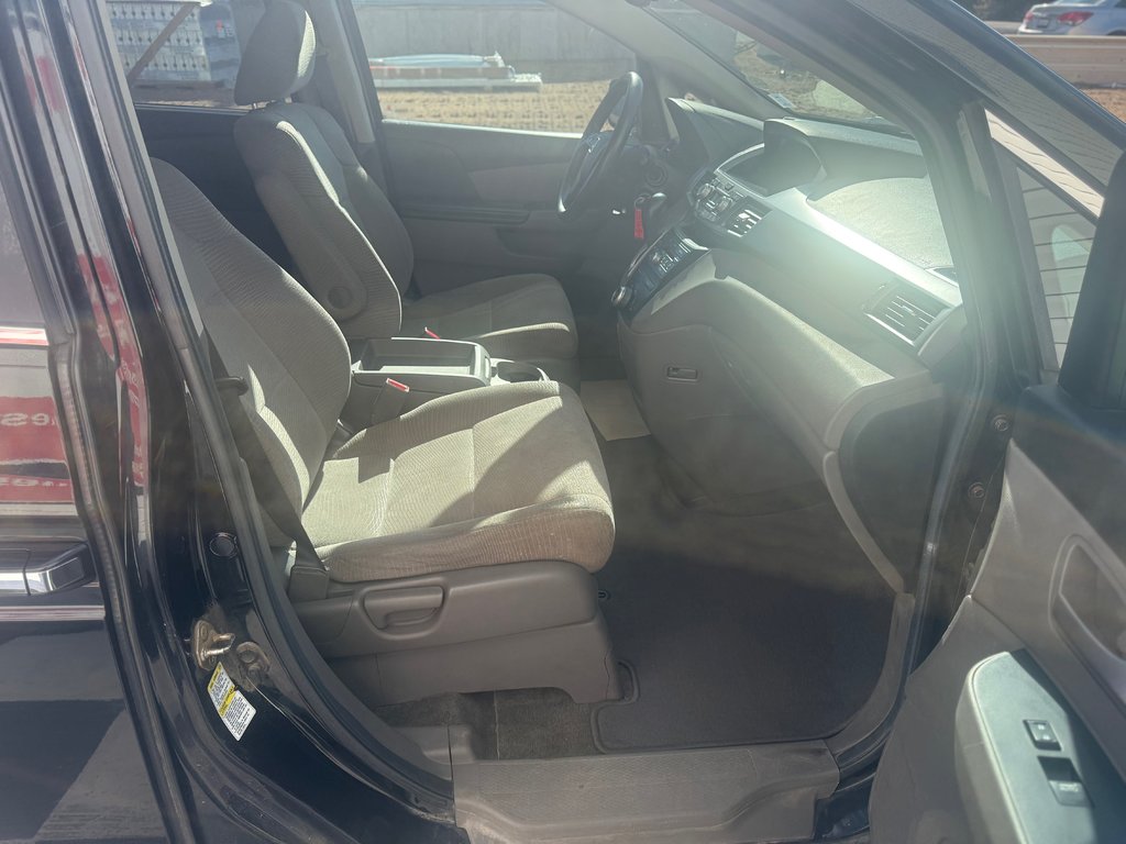 2013 Honda ODYSSEY EX, Keyless entry, Storable rear seats, backup cam in COLDBROOK, Nova Scotia - 25 - w1024h768px