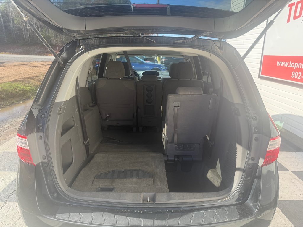 2013 Honda ODYSSEY EX, Keyless entry, Storable rear seats, backup cam in COLDBROOK, Nova Scotia - 20 - w1024h768px