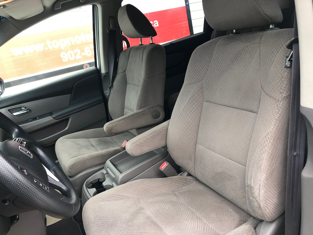 Honda Odyssey EX - reverse camera, hands free, power doors, a/c 2014 à COLDBROOK, Nouvelle-Écosse - 18 - w1024h768px