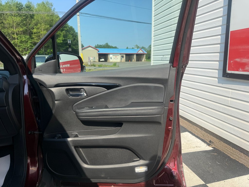 2021 Honda PASSPORT Touring, keyless entry, backup camera, Bluetooth in Kentville, Nova Scotia - 18 - w1024h768px