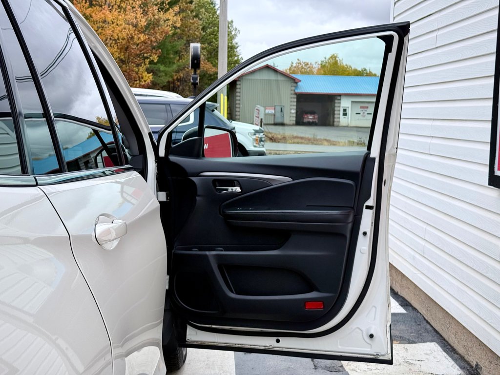 2017 Honda PILOT EX-L | Heated Seats, CD/MP3/BT Audio, Sunroof in COLDBROOK, Nova Scotia - 27 - w1024h768px