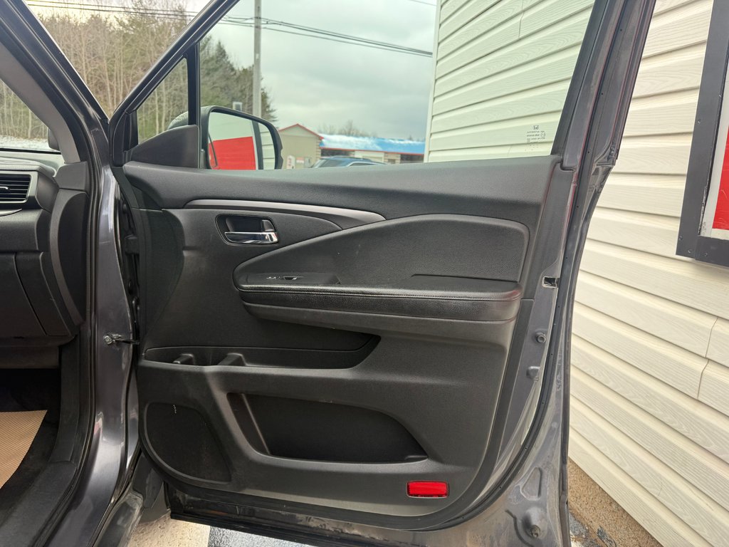 2017 Honda PILOT EX, Keyless entry, remote start, backup camera in Kentville, Nova Scotia - 20 - w1024h768px