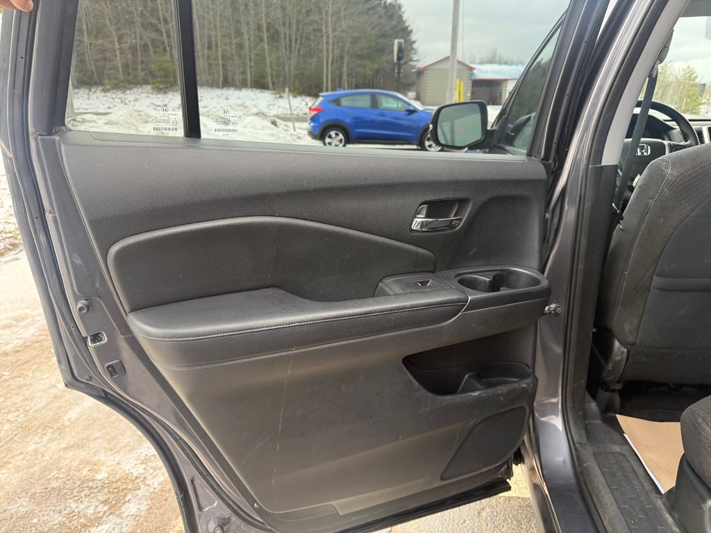 2017 Honda PILOT EX, Keyless entry, remote start, backup camera in Kentville, Nova Scotia - 14 - w1024h768px