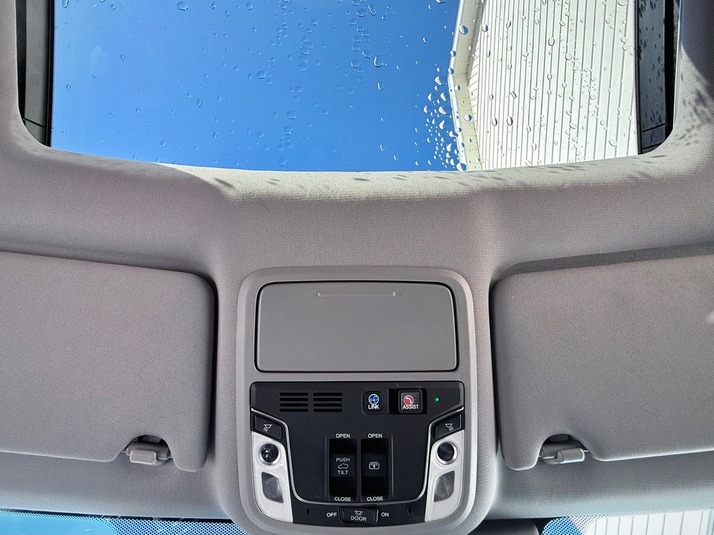 2020 Honda PILOT Touring | 7-Passenger, Panoramic Sunroof in COLDBROOK, Nova Scotia - 14 - w1024h768px