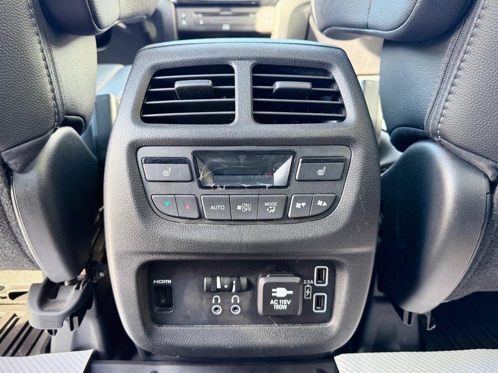 2020 Honda PILOT Touring | 7-Passenger, Panoramic Sunroof in COLDBROOK, Nova Scotia - 22 - w1024h768px