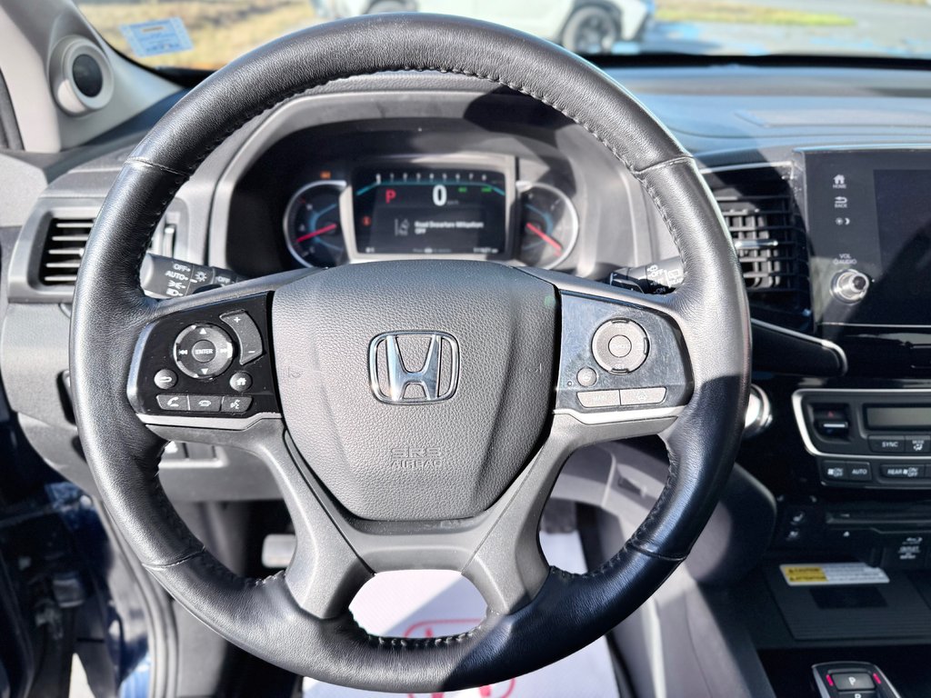 2020 Honda PILOT Touring | 7-Passenger, Panoramic Sunroof in COLDBROOK, Nova Scotia - 11 - w1024h768px