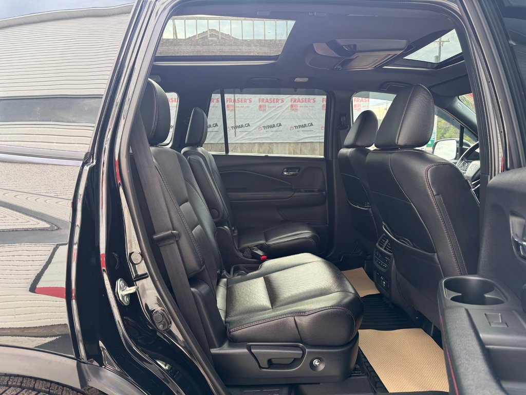 2020 Honda PILOT Black Edition, keyless entry, remote start. DVD in Kentville, Nova Scotia - 25 - w1024h768px