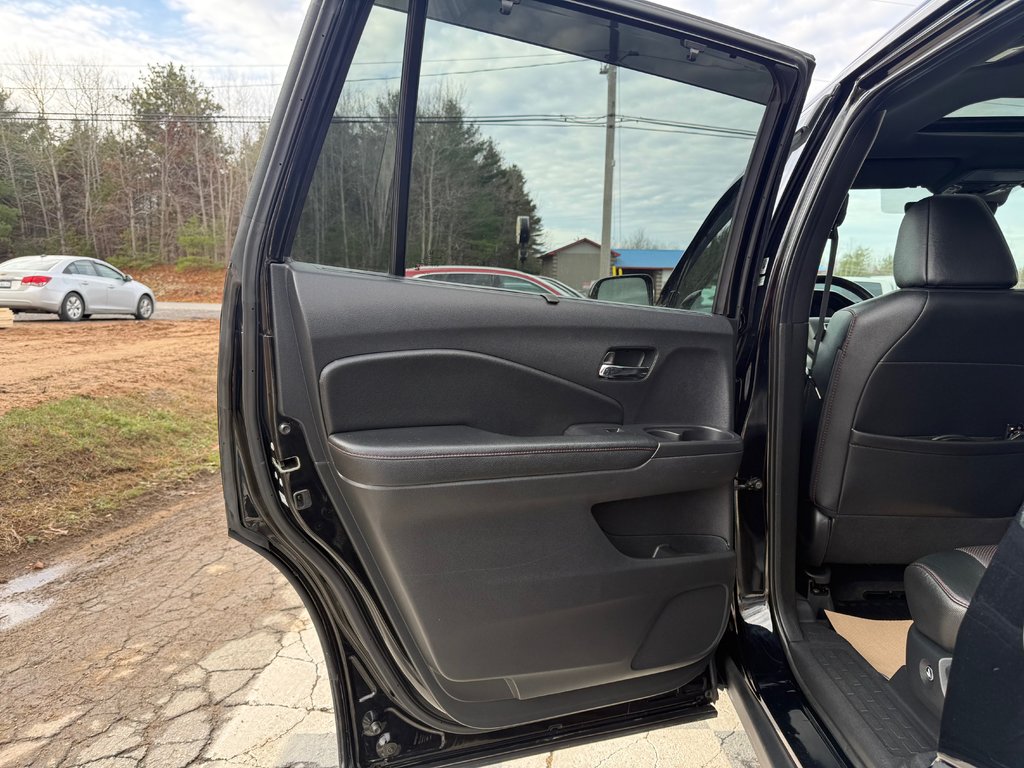 2020 Honda PILOT Black Edition, keyless entry, remote start. DVD in Kentville, Nova Scotia - 15 - w1024h768px