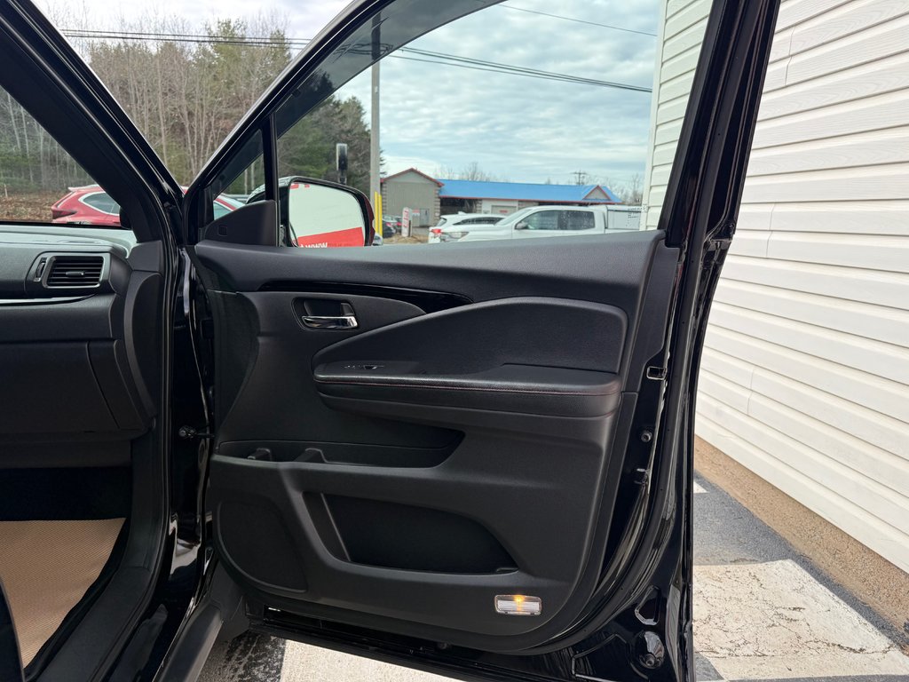 2020 Honda PILOT Black Edition, keyless entry, remote start. DVD in Kentville, Nova Scotia - 26 - w1024h768px