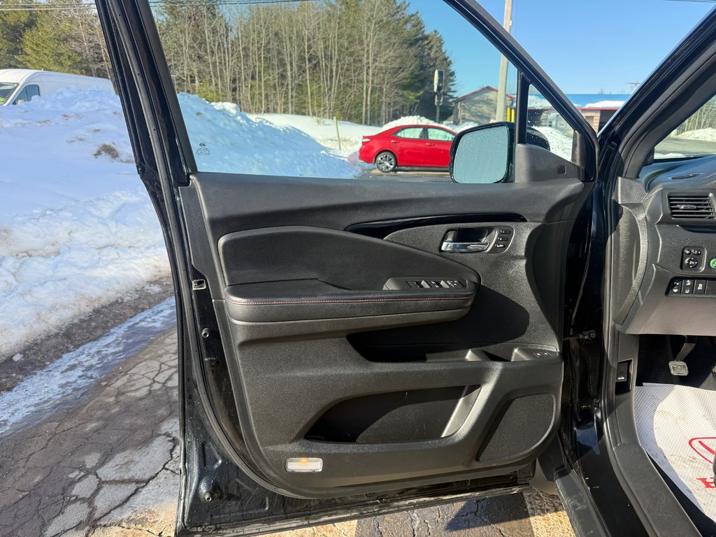 2021 Honda PILOT Black Edition, keyless entry, backup camera, Bluet in Kentville, Nova Scotia - 7 - w1024h768px