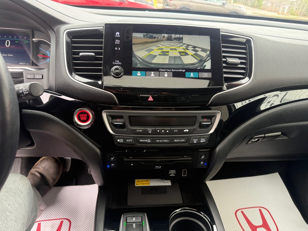 Honda PILOT Touring 7-Passenger, keyless entry, Remote Start 2021 à Kentville, Nouvelle-Écosse - 12 - w1024h768px