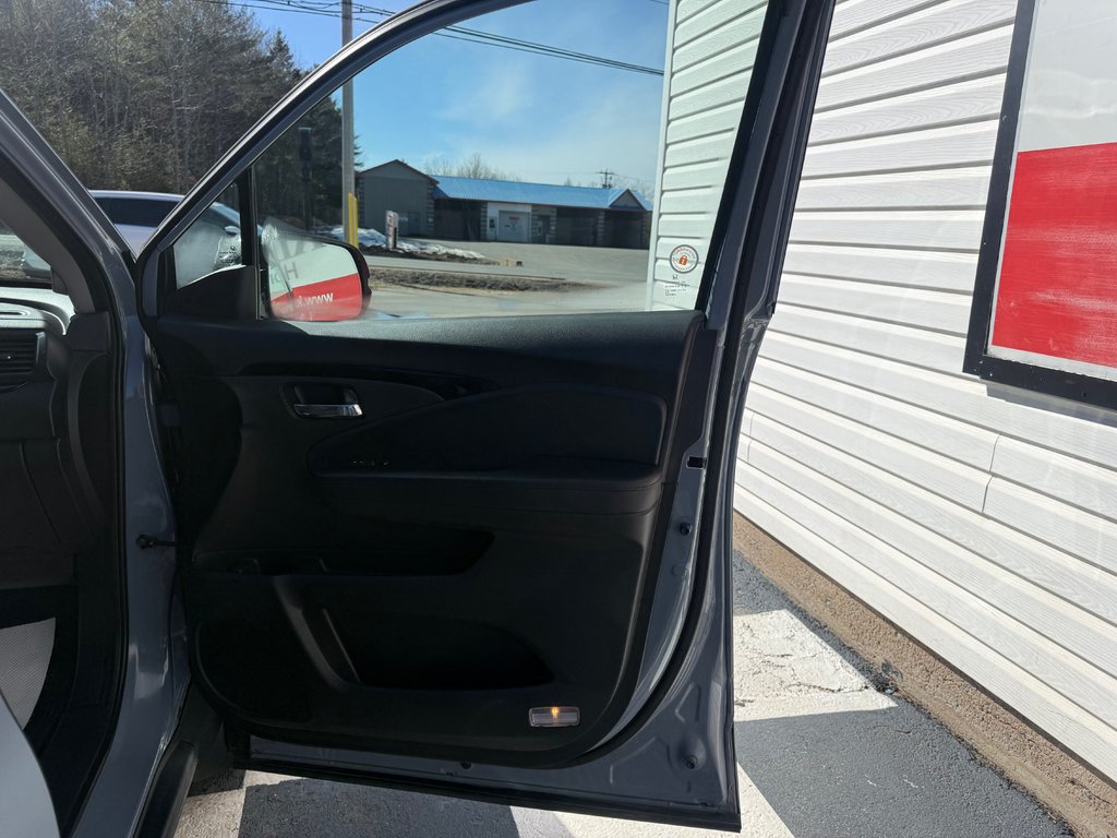 2022 Honda PILOT Touring, keyless entry, backup camera, Bluetooth in Kentville, Nova Scotia - 20 - w1024h768px