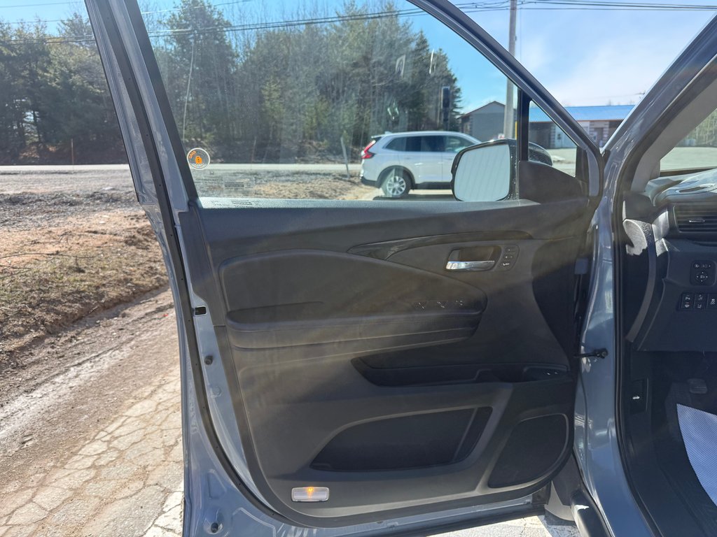 2022 Honda PILOT Touring, keyless entry, backup camera, Bluetooth in Kentville, Nova Scotia - 7 - w1024h768px