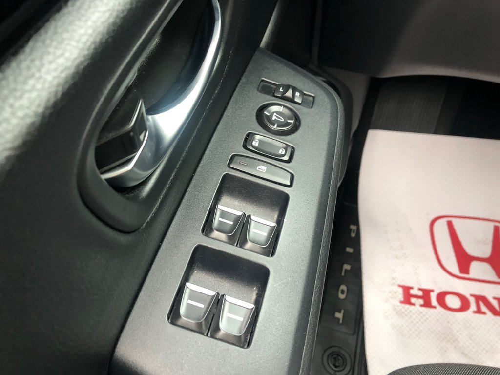 2023 Honda Pilot Sport - power seats, hands free, reverse camera in COLDBROOK, Nova Scotia - 7 - w1024h768px