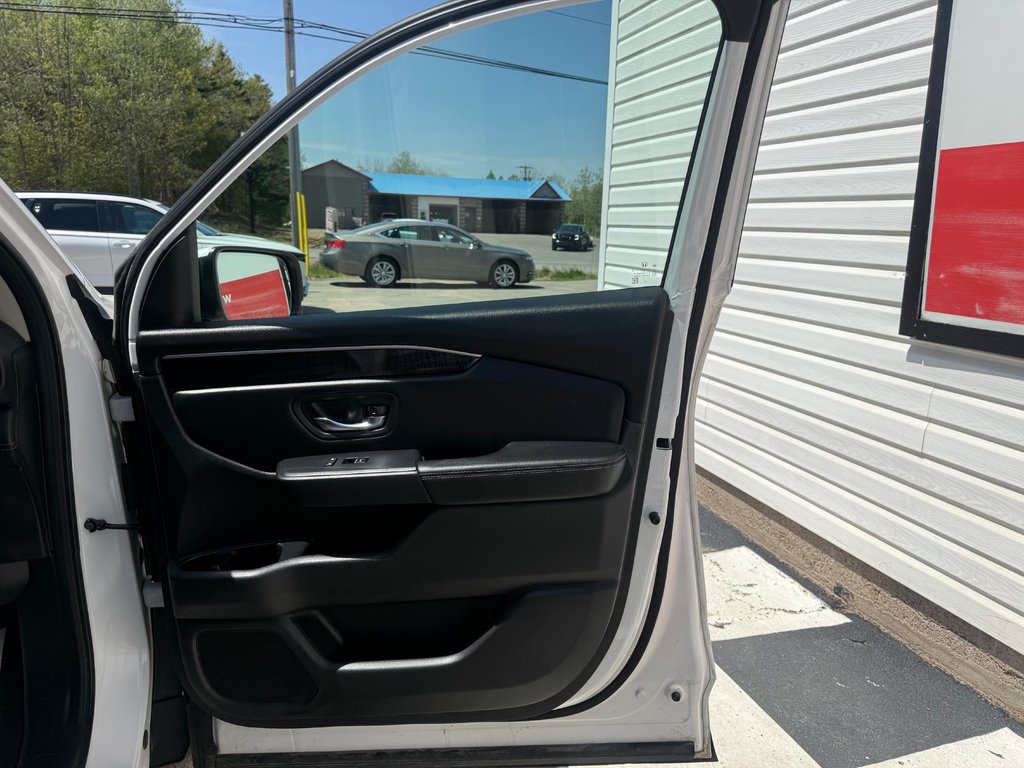 2023 Honda PILOT Touring, keyless entry, backup camera, Bluetooth in COLDBROOK, Nova Scotia - 20 - w1024h768px