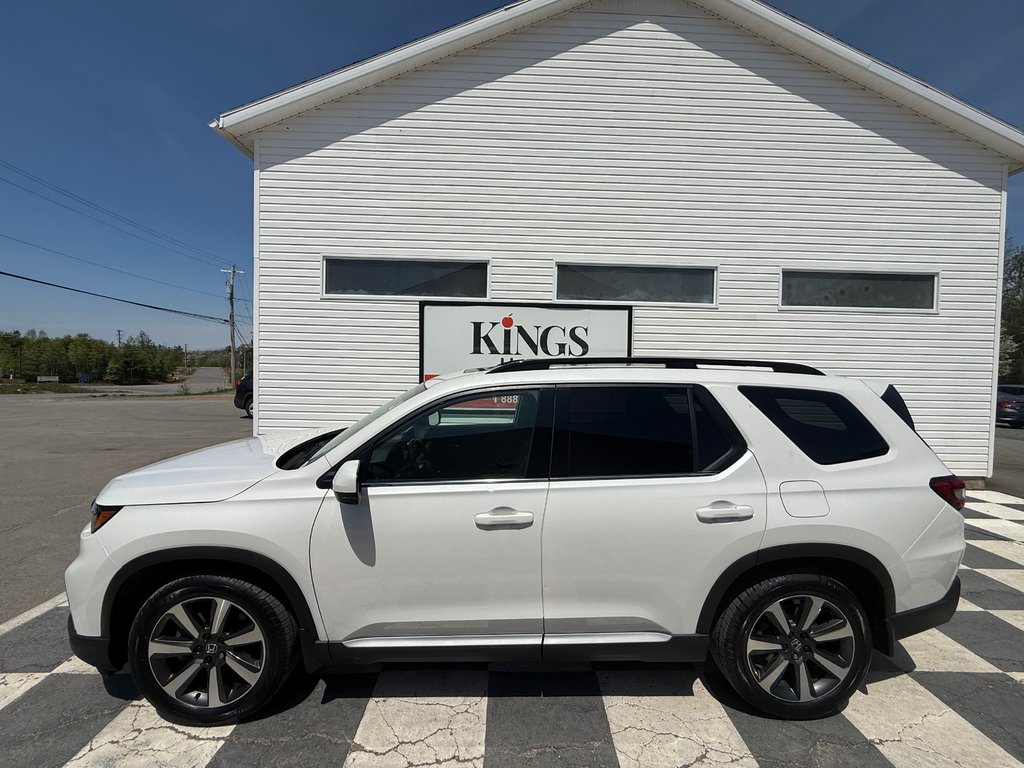2023 Honda PILOT Touring, keyless entry, backup camera, Bluetooth in COLDBROOK, Nova Scotia - 22 - w1024h768px