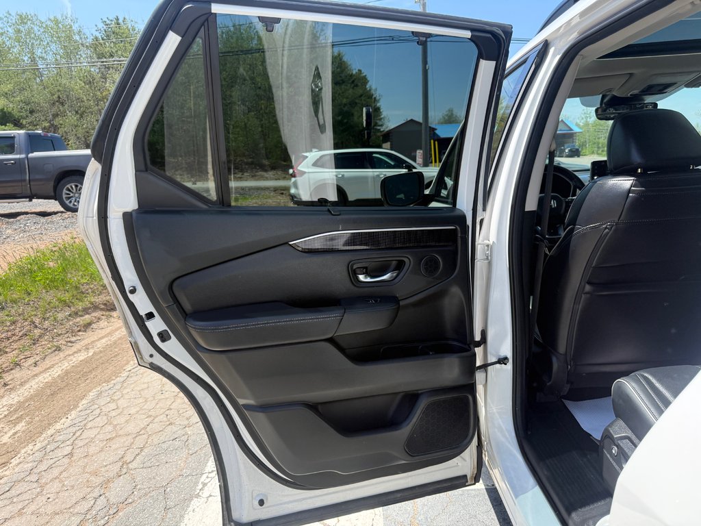 2023 Honda PILOT Touring, keyless entry, backup camera, Bluetooth in COLDBROOK, Nova Scotia - 14 - w1024h768px