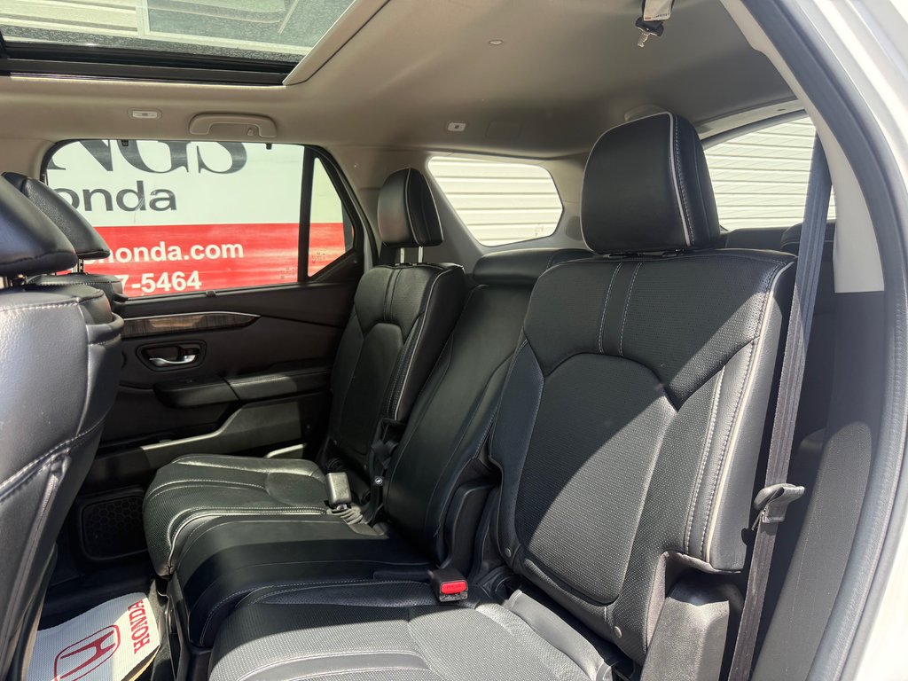 2023 Honda PILOT Touring, keyless entry, backup camera, Bluetooth in COLDBROOK, Nova Scotia - 15 - w1024h768px
