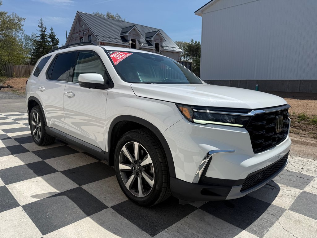 2023 Honda PILOT Touring, keyless entry, backup camera, Bluetooth in COLDBROOK, Nova Scotia - 3 - w1024h768px