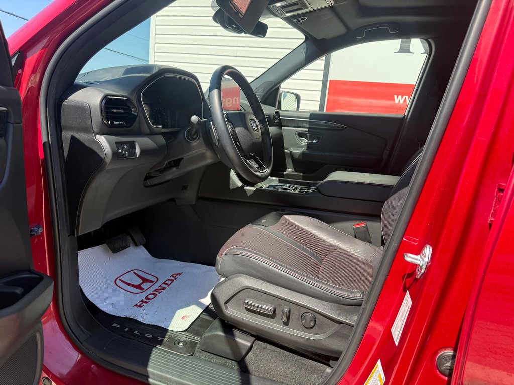 2025 Honda PILOT Black Edition, keyless entry, backup camera, Bluet in COLDBROOK, Nova Scotia - 9 - w1024h768px