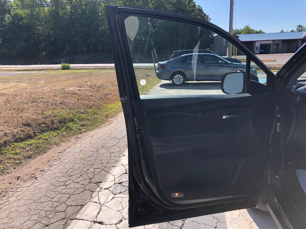 2020 Honda Ridgeline Touring - Sunroof, Push Start, Reverse Camera in COLDBROOK, Nova Scotia - 7 - w1024h768px