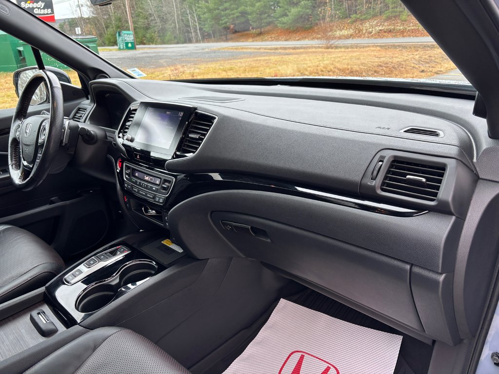 2022  Ridgeline Black Edition - sunroof, cruise control, bluetooth in COLDBROOK, Nova Scotia - 27 - w1024h768px