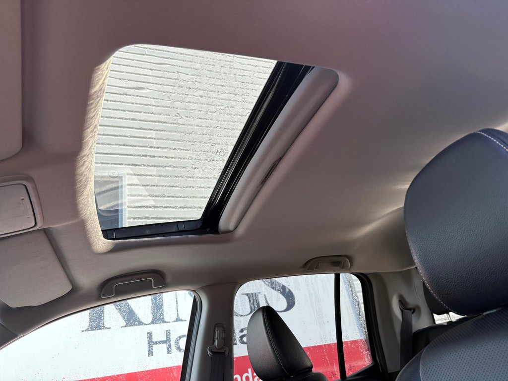 2022 Honda Ridgeline TOURING - power & heated seats, sunroof, bluetooth in COLDBROOK, Nova Scotia - 22 - w1024h768px
