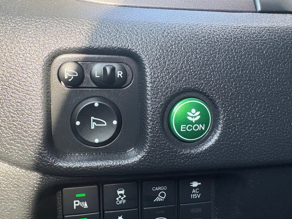 2022 Honda Ridgeline TOURING - power & heated seats, sunroof, bluetooth in COLDBROOK, Nova Scotia - 9 - w1024h768px