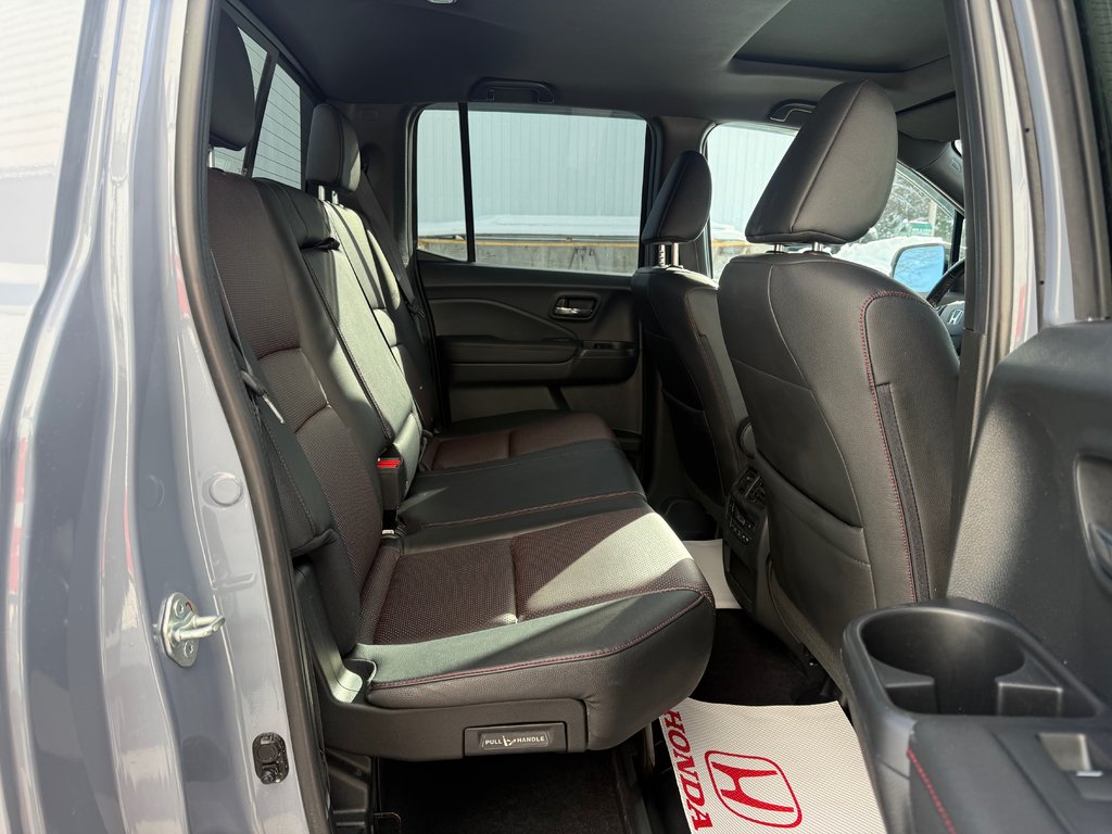 2022 Honda RIDGELINE Black Edition, Keyless entry, remote start, backup in COLDBROOK, Nova Scotia - 18 - w1024h768px