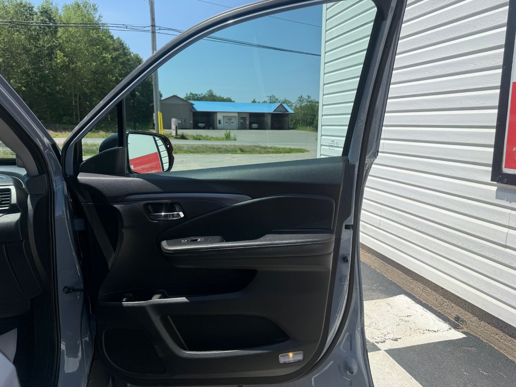 Honda RIDGELINE Touring, keyless entry, backup camera, Bluetooth 2023 à Kentville, Nouvelle-Écosse - 19 - w1024h768px