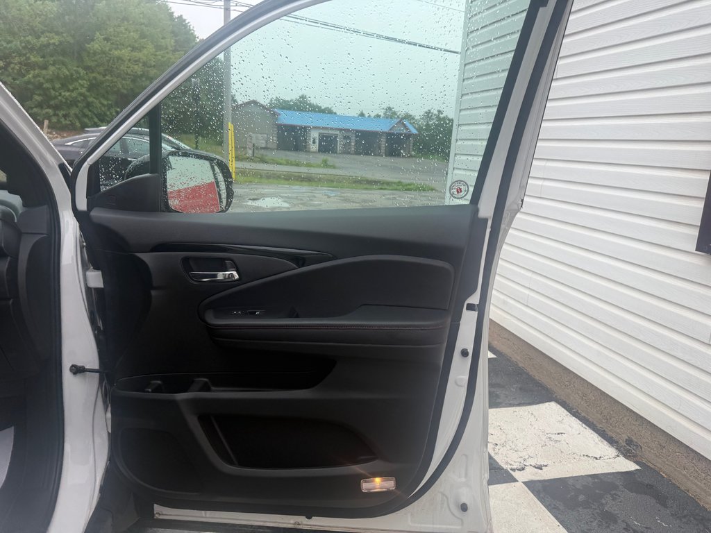 Honda RIDGELINE Black Edition, keyless entry, backup camera, BT 2025 à Kentville, Nouvelle-Écosse - 19 - w1024h768px