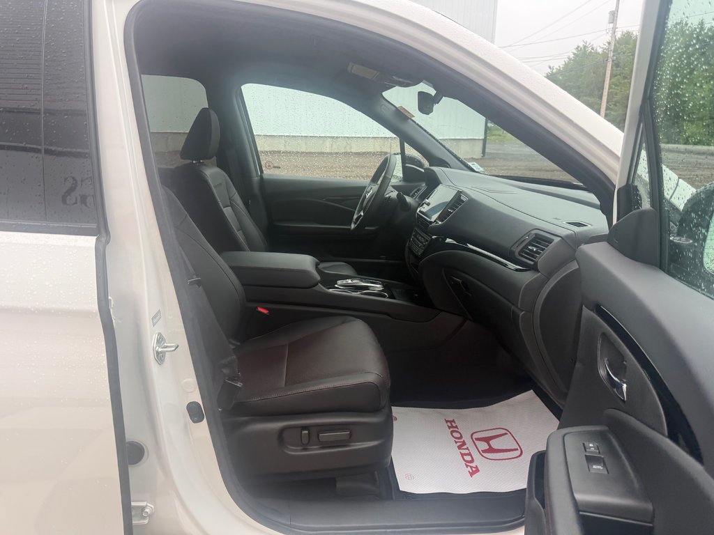 Honda RIDGELINE Black Edition, keyless entry, backup camera, BT 2025 à Kentville, Nouvelle-Écosse - 20 - w1024h768px