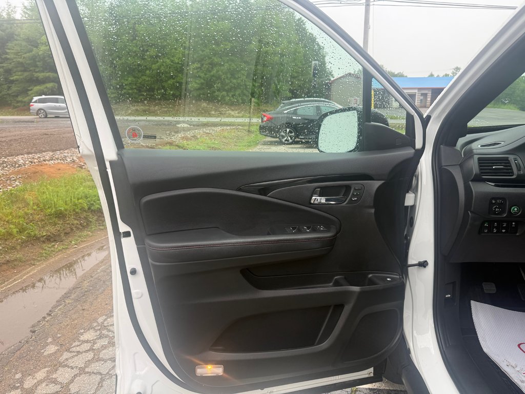 Honda RIDGELINE Black Edition, keyless entry, backup camera, BT 2025 à Kentville, Nouvelle-Écosse - 7 - w1024h768px