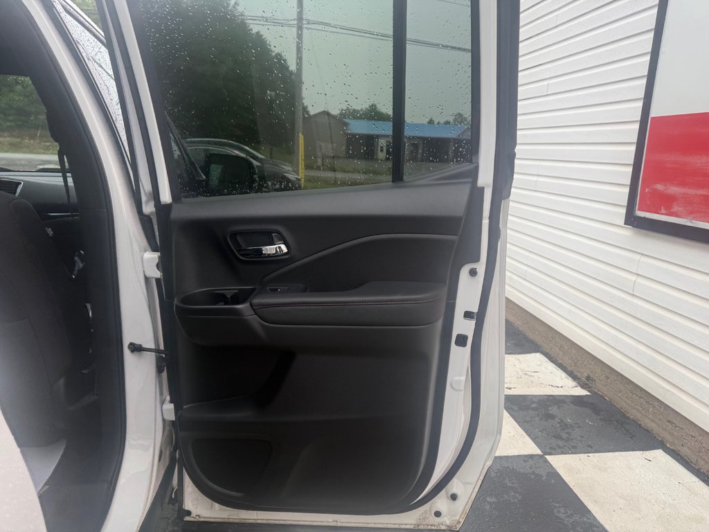Honda RIDGELINE Black Edition, keyless entry, backup camera, BT 2025 à Kentville, Nouvelle-Écosse - 17 - w1024h768px